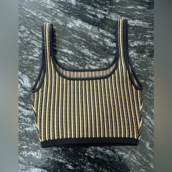 Babaton Top - Picture 2 of 3